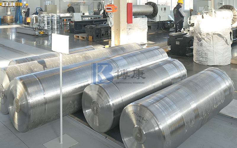 Titanium Ingot Manufacturing - Triple VAR -process för hög renhet och enhetlighet